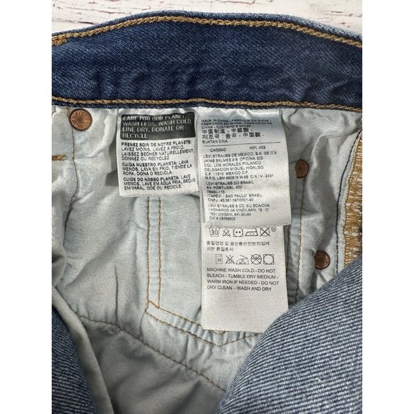 Levis 501 Blue Jean Shorts Patches Womens Size 31 Mid Rise Denim 2.5” Inseam - Picture 7 of 8